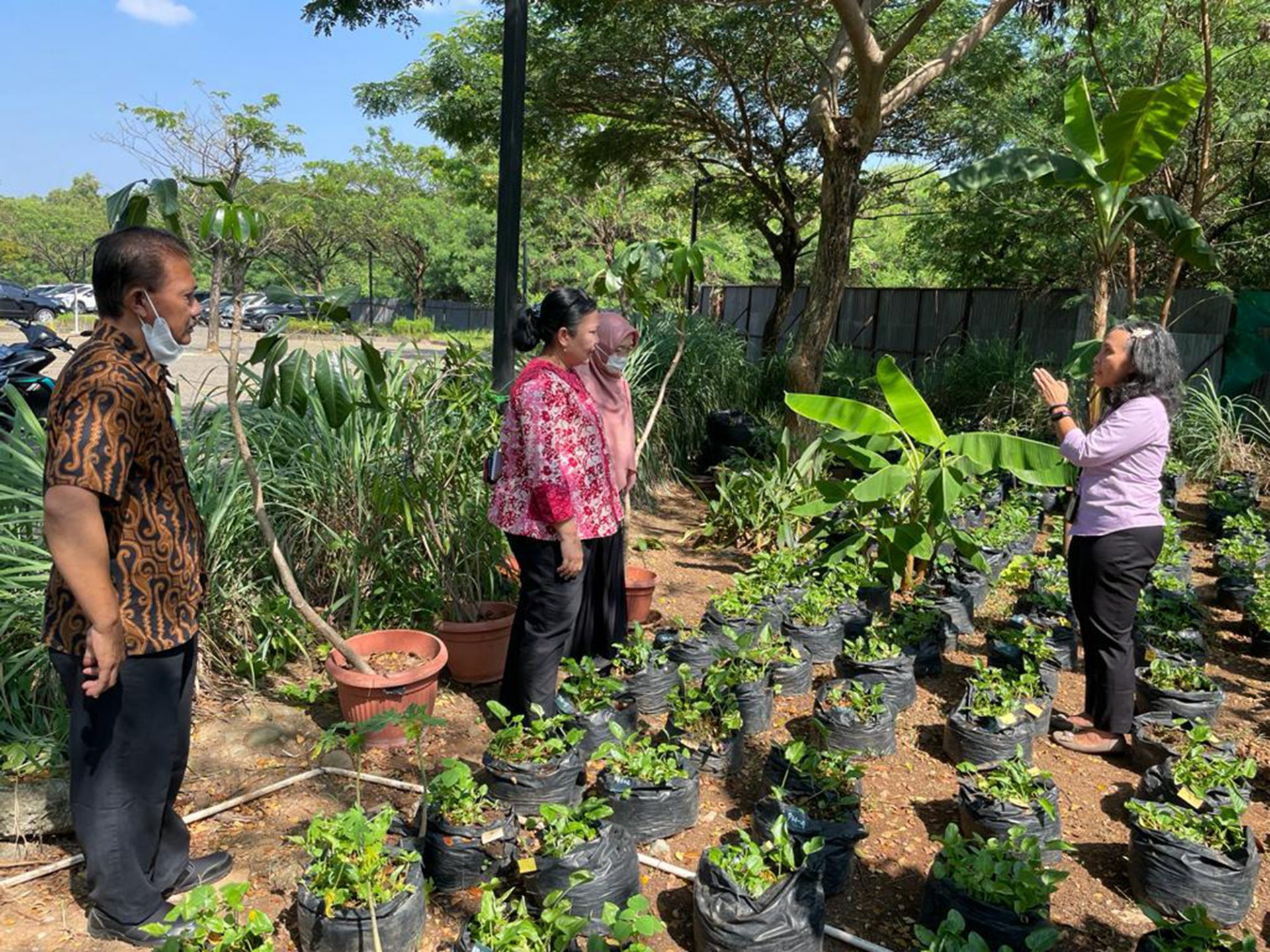 The Indonesian Ministry of Agriculture visited BINUS Green House Bekasi ...