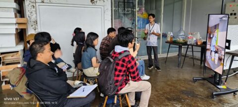 Mahasiswa BINUS @Malang Antusias  berinisiatif Ramah Lingkungan Melalui Pelatihan Pembuatan Sabun Cair Eco-Enzyme